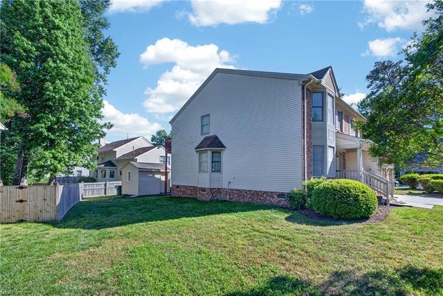 1800 Clearwater CT, Newport News, VA 23602