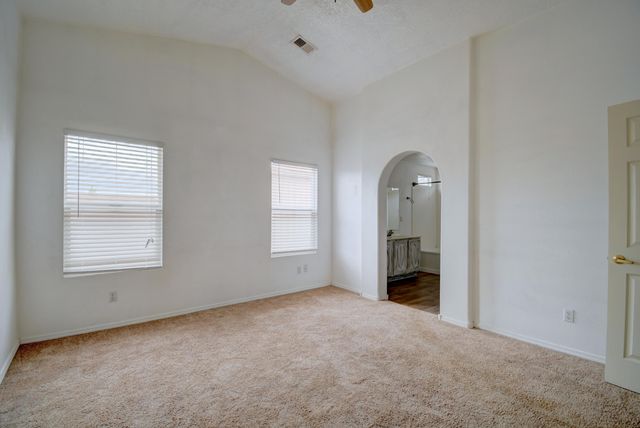 4 AVENIDA SERENO Place, Los Lunas, NM 87031