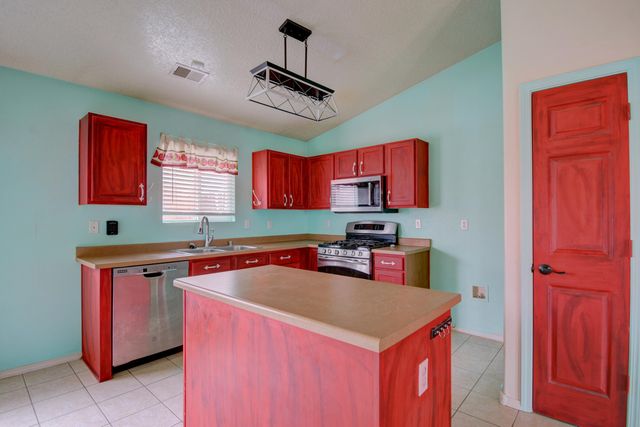 4 AVENIDA SERENO Place, Los Lunas, NM 87031