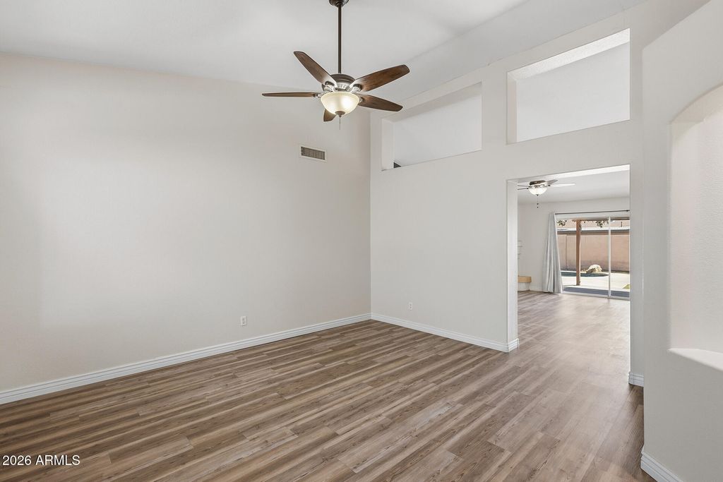 325 S GOLDEN KEY Drive, Gilbert, AZ 85233 — photo 3