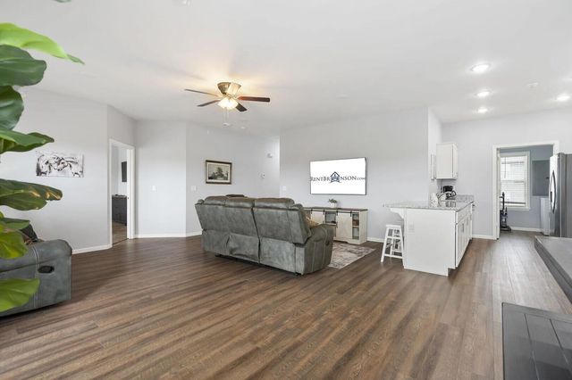 41 Bunker Drive 4, Branson West, MO 65737