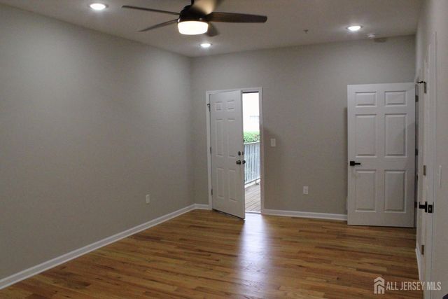 120 Forest Drive, Piscataway, NJ 08854