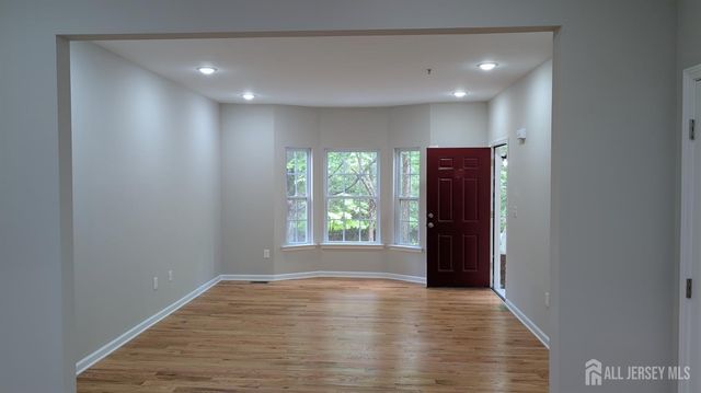 120 Forest Drive, Piscataway, NJ 08854