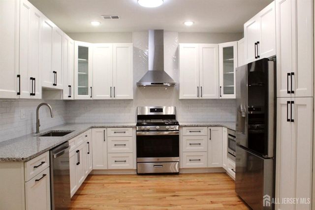 120 Forest Drive, Piscataway, NJ 08854
