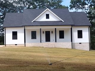 375 HAWTHORNE LN, Savannah, TN 38372