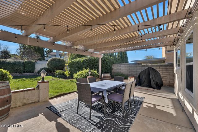 16 Valley Crest Road, Simi Valley, CA 93065