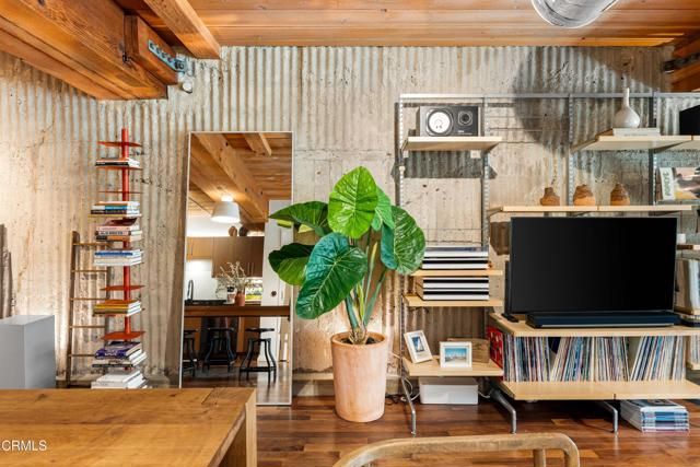 530 S Hewitt Street 244, Los Angeles, CA 90013