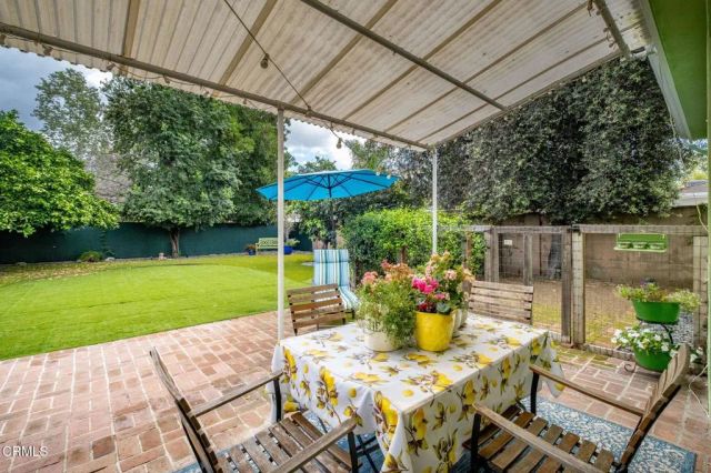 6040 Laurelgrove Avenue, North Hollywood, CA 91606