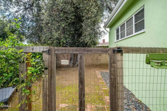 6040 Laurelgrove Avenue, North Hollywood, CA 91606