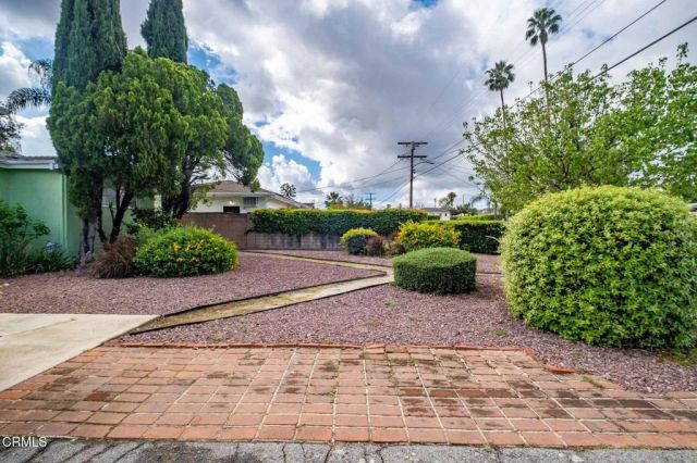 6040 Laurelgrove Avenue, North Hollywood, CA 91606