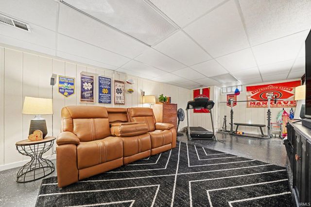 53281 Oakton Drive, South Bend, IN 46635