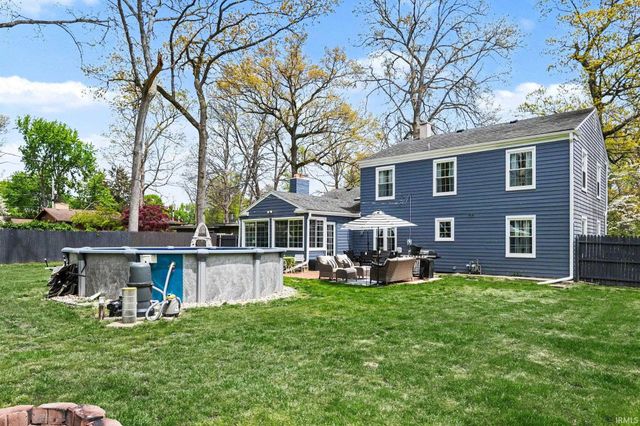 53281 Oakton Drive, South Bend, IN 46635