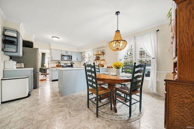 53281 Oakton Drive, South Bend, IN 46635