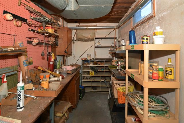601 N Kalamazoo Street, Paw Paw, MI 49079