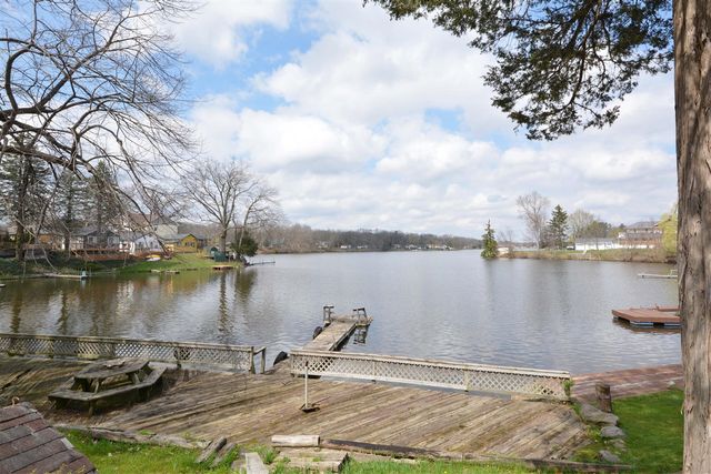 601 N Kalamazoo Street, Paw Paw, MI 49079