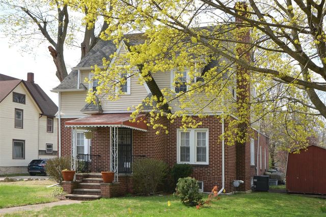601 N Kalamazoo Street, Paw Paw, MI 49079