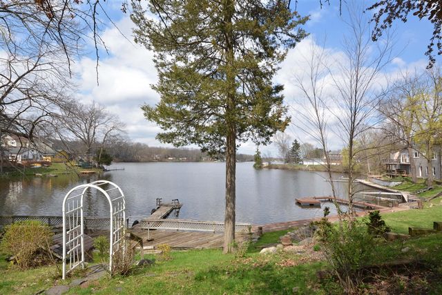 601 N Kalamazoo Street, Paw Paw, MI 49079