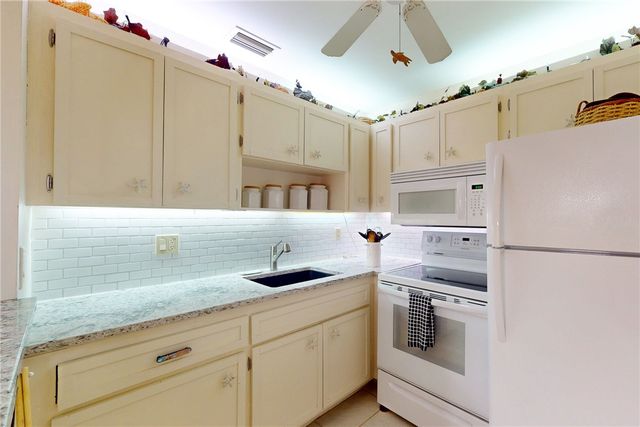 2800 Indian River Boulevard P3, Vero Beach, FL 32960