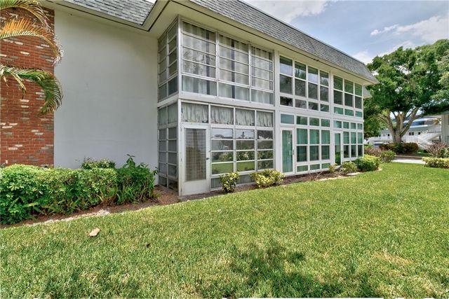 2800 Indian River Boulevard P3, Vero Beach, FL 32960