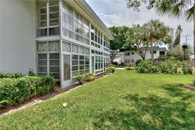 2800 Indian River Boulevard P3, Vero Beach, FL 32960