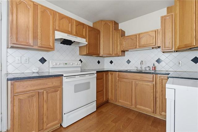 899 Williams Street, Excelsior Springs, MO 64024