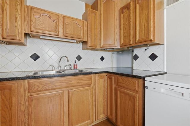 899 Williams Street, Excelsior Springs, MO 64024