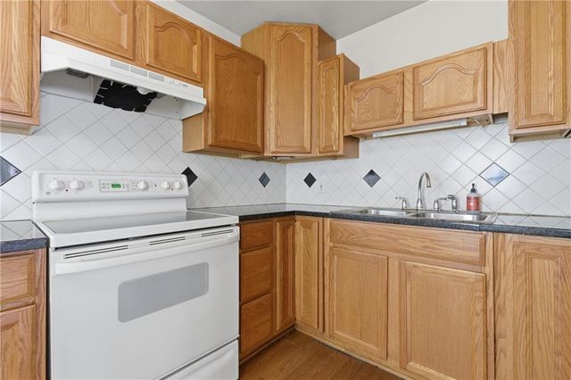 899 Williams Street, Excelsior Springs, MO 64024