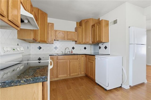 899 Williams Street, Excelsior Springs, MO 64024