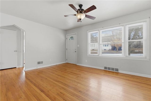 899 Williams Street, Excelsior Springs, MO 64024