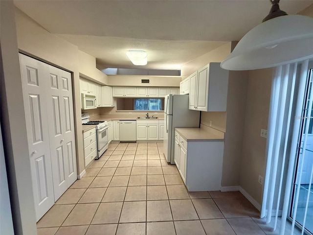 4683 WINSTON LANE N 30, Sarasota, FL 34235