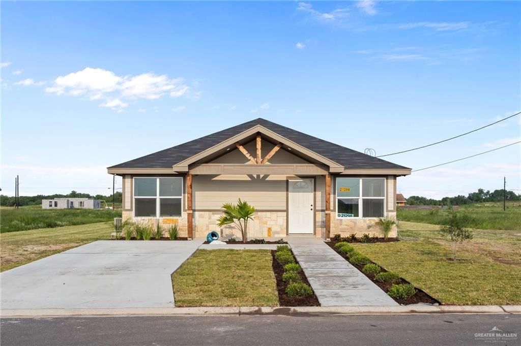 21298 Hibiscus Street, Elsa, TX 78543