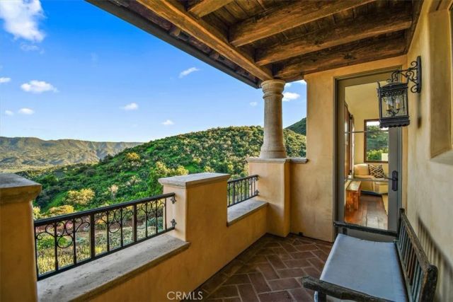 2835 Hermitage Road, Ojai, CA 93023