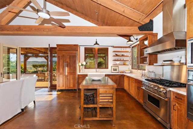 2835 Hermitage Road, Ojai, CA 93023