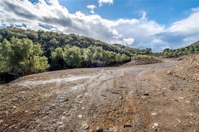 2835 Hermitage Road, Ojai, CA 93023