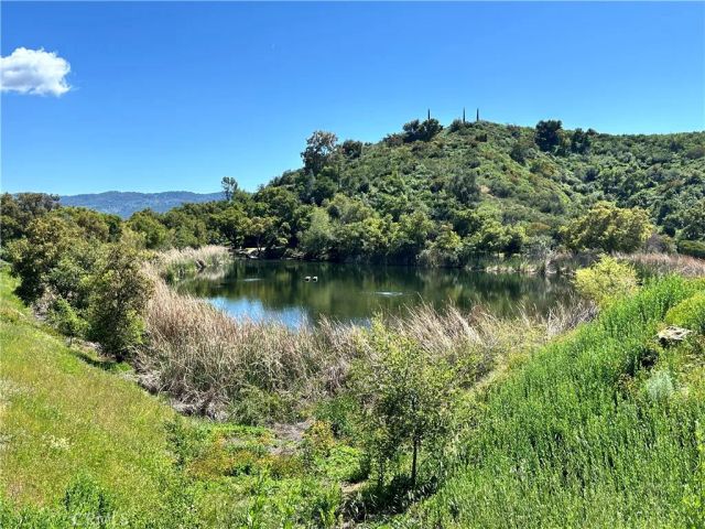 2835 Hermitage Road, Ojai, CA 93023