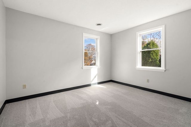 36 Irving St B, Salem, MA 01970