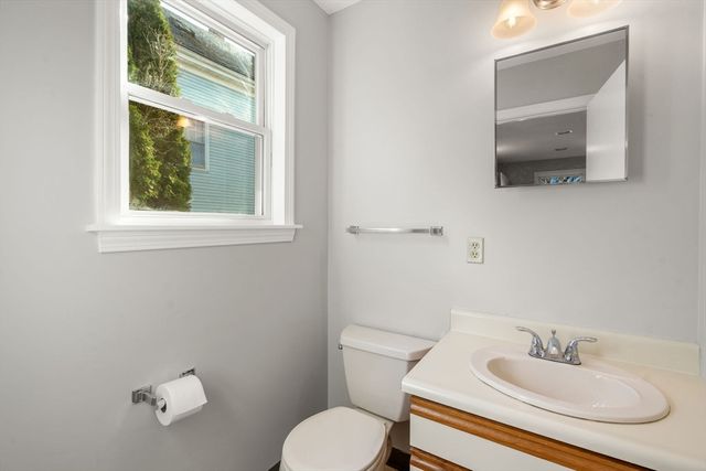 36 Irving St B, Salem, MA 01970