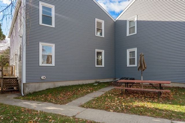 36 Irving St B, Salem, MA 01970