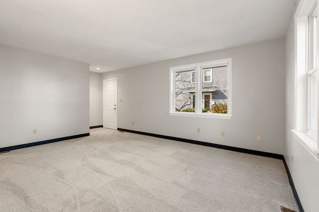 36 Irving St B, Salem, MA 01970