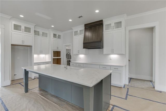 11 Stonehedge Drive, Buford, GA 30518