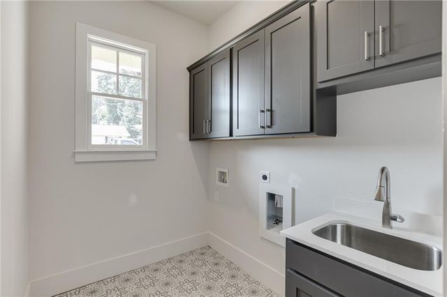 11 Stonehedge Drive, Buford, GA 30518