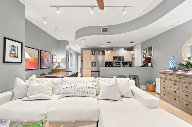 901 W 9th ST 216, Austin, TX 78703