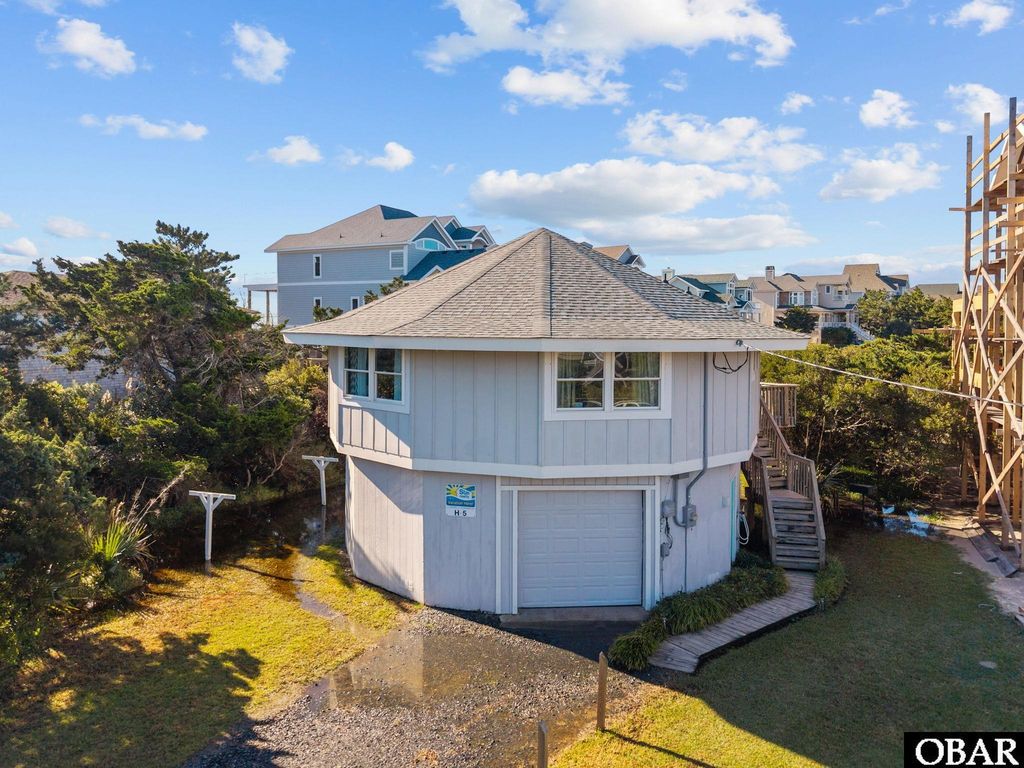 Image 42 of property listing at 58218 Dunes Drive Lot 21, Hatteras, NC 27943