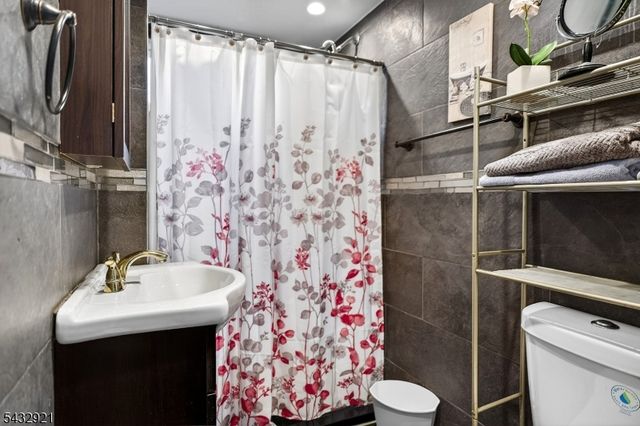 280 Nesbit Ter, Irvington Twp., NJ 07111