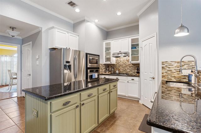 1007 Hyland Lane, League City, TX 77573