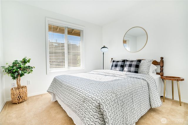 33 Lakewood Oaks Drive SW, Lakewood, WA 98499