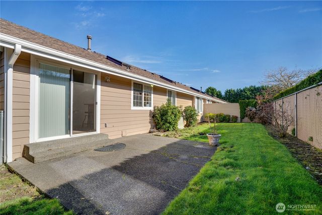 33 Lakewood Oaks Drive SW, Lakewood, WA 98499