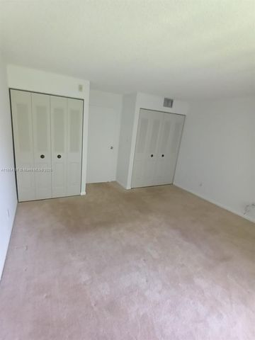 5835 Washington St 56, Hollywood, FL 33023