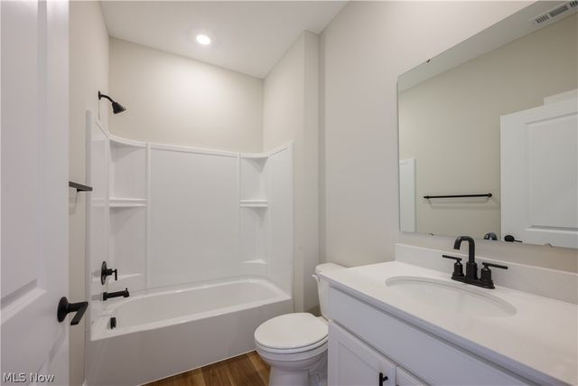 23864 Heatherstone Trail, Columbia Station, OH 44028