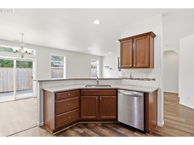 4760 GLACIER MEADOWS Loop, Springfield, OR 97478